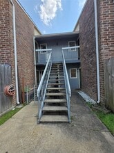 Building Photo - 9550 Deering Dr