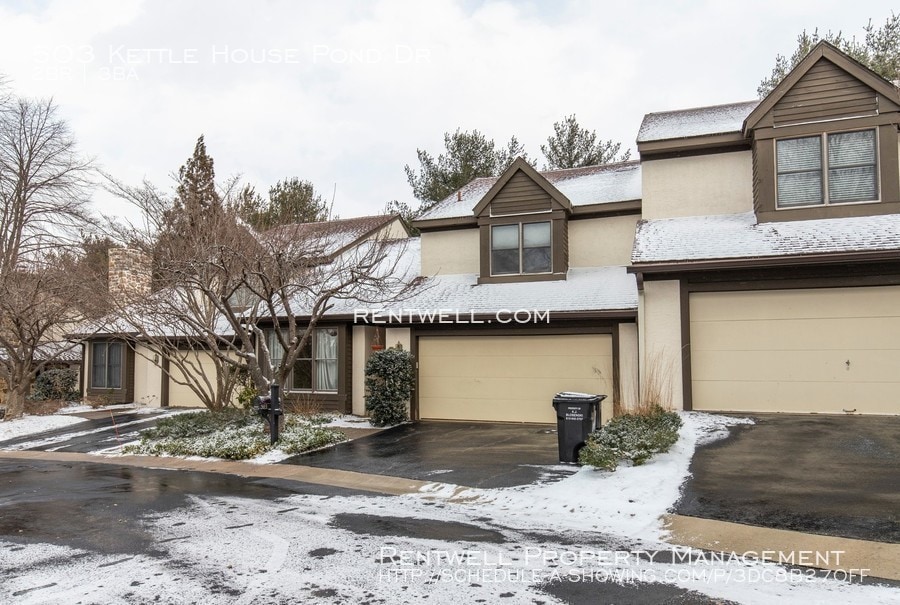 Townhouse in The Ponds at Chesterbrook 2,100 House Rental in