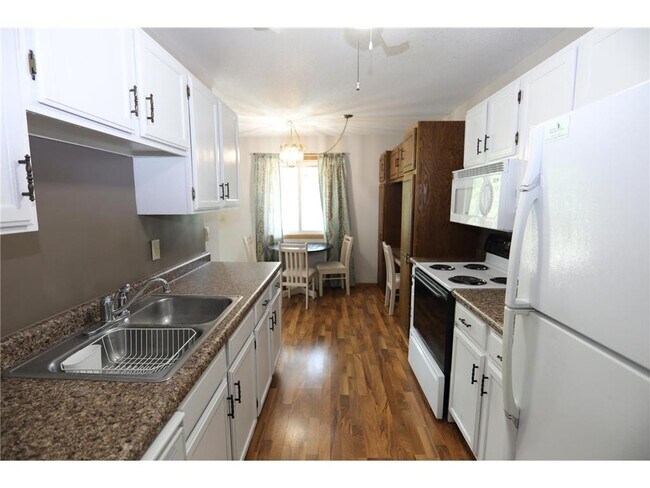 Foto del edificio - 942 Main St NW