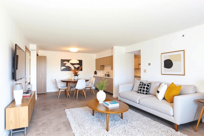 Building Photo - Woodbury Estates Apartments