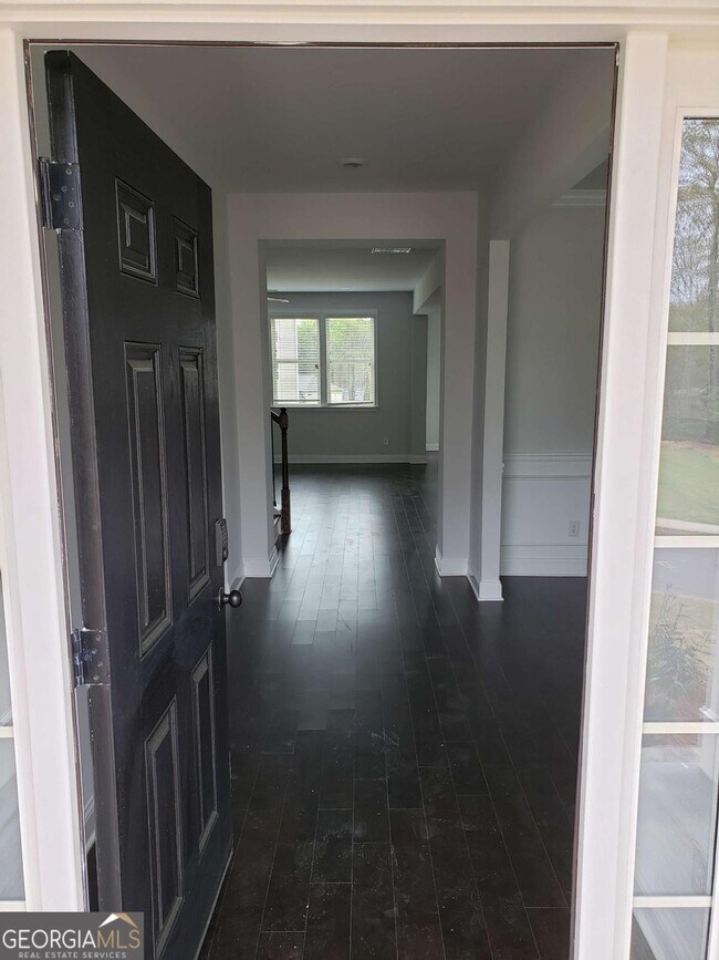 Foto del edificio - 4735 Watkins Wy