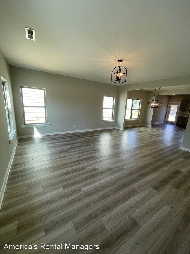 Building Photo - 3 br, 2 bath House - 2136 Sullivan Drive