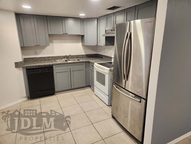 Foto del edificio - 12515 1st Is