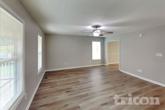 Foto del edificio - 1070 Piney Church Rd