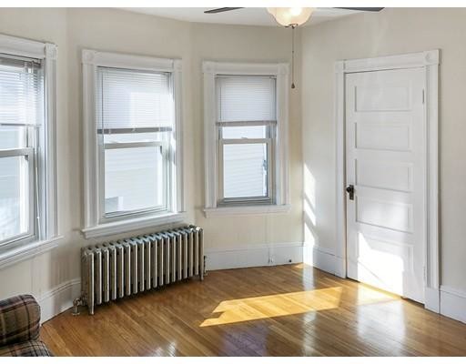 Primary Photo - 61 Fairview Ave
