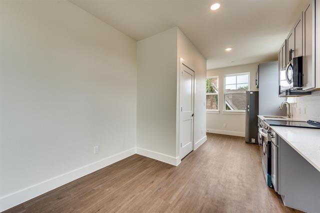 Foto del edificio - 5317 Reiger Ave