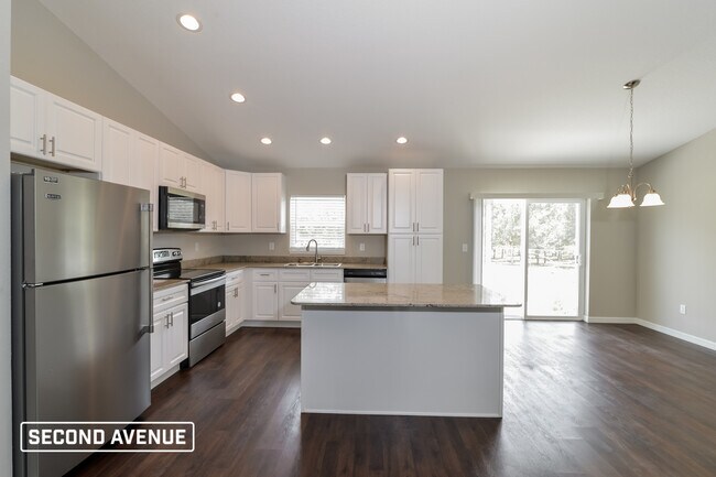 Building Photo - 2843 SW 140th Loop