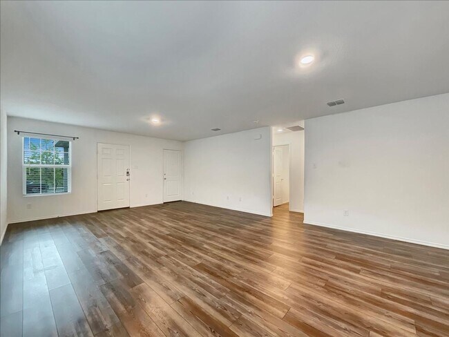 Foto del edificio - 7509 Jackrabbit Ave