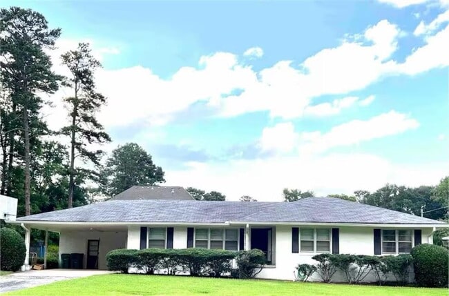 Building Photo - 2984 Lavista Ct