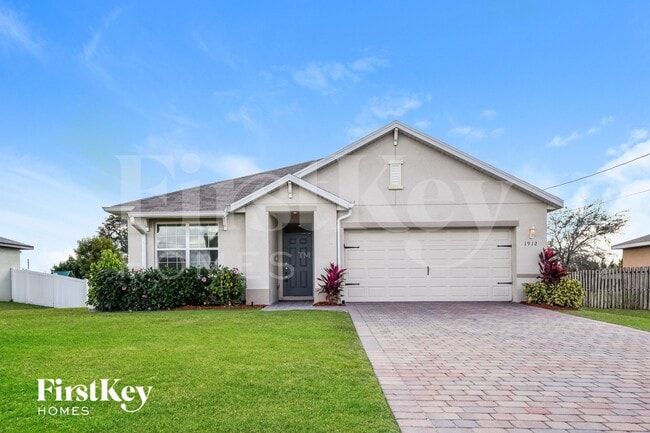 Building Photo - 1912 NW 15th Terrace