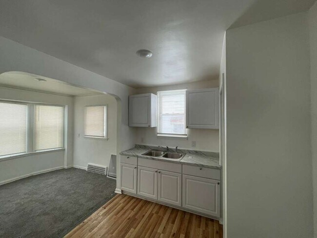 Foto del edificio - 9641 Evergreen Rd