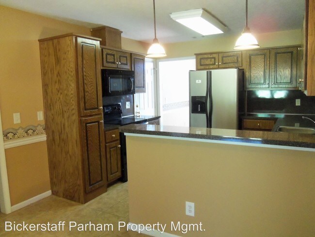 Foto del edificio - 4 br, 3 bath House - 5017 Aaron Lane