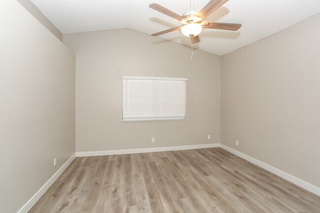 Foto del edificio - 5221 Shady Grove Ln