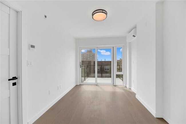 Foto del edificio - 428 E 9th St