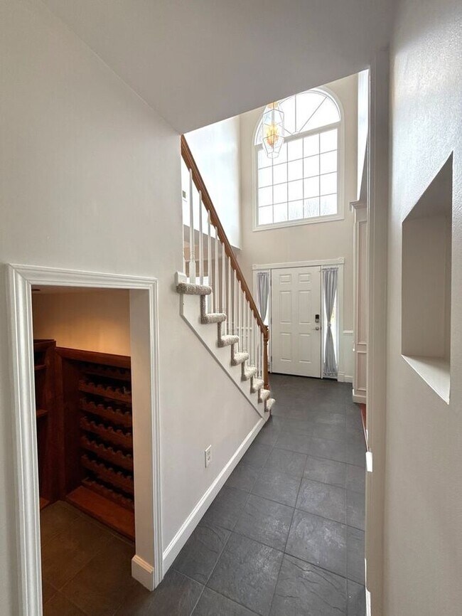 Building Photo - T.R. Lawing Realty Property