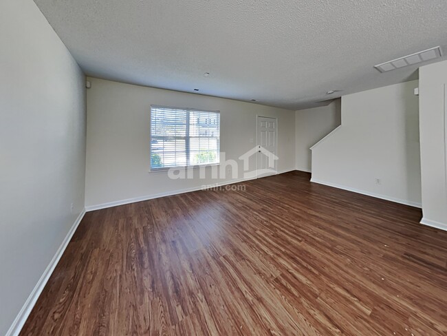 Foto del edificio - 146 Brantley Pl Dr