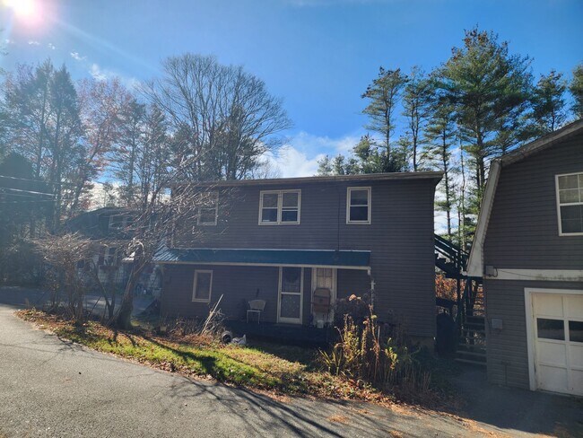 Building Photo - 871 - 873 Lower Swiftwater Rd