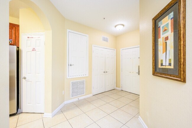 Foyer - 4126 Breakview Dr