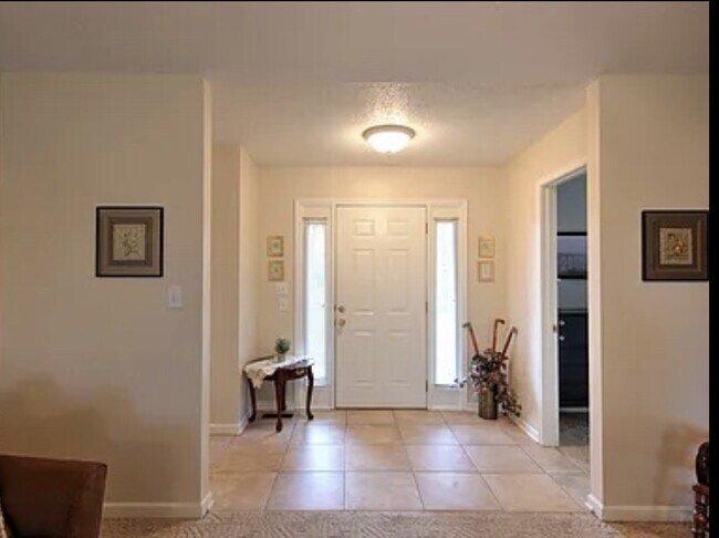 Building Photo - 1016 Sunnyside Dr