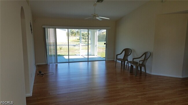 Foto del edificio - 3002-3052 52nd St W