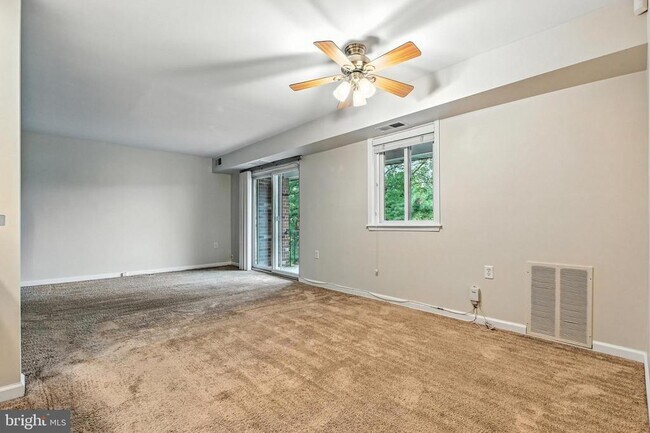 Foto del edificio - 206 Victor Pkwy