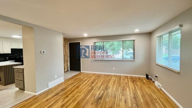 Foto del edificio - 6322 Urban Ct