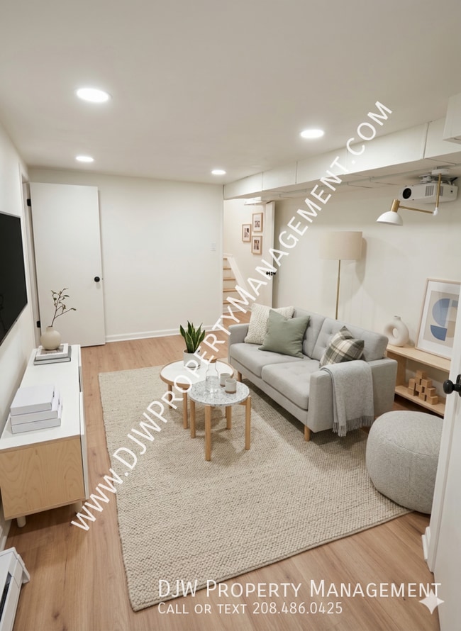 Building Photo - 2119 Cleveland Blvd