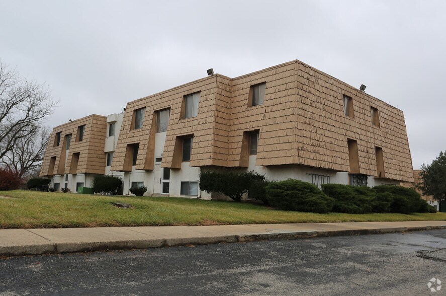 Candlelite Apartments Rentals Grandview, MO