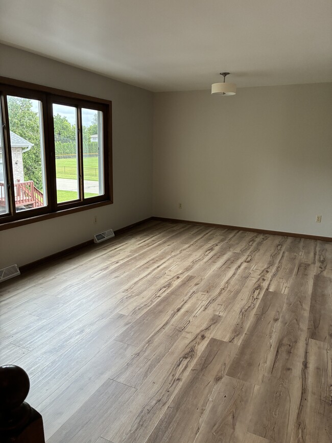 Window in great room - 856 Westover St