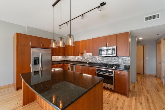 Building Photo - 1120 S 2nd St