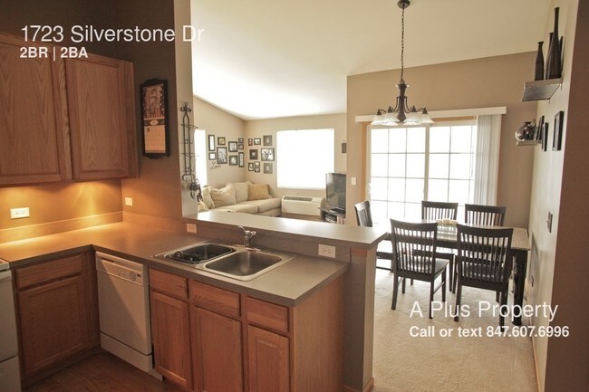 Foto del edificio - 1723 Silverstone Dr