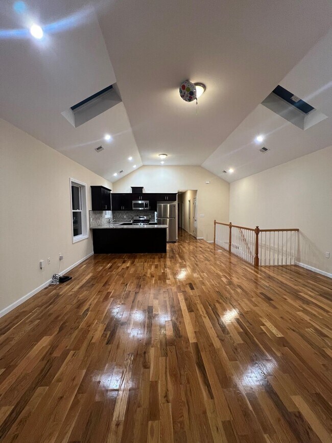 Building Photo - 485 Liberty Ave