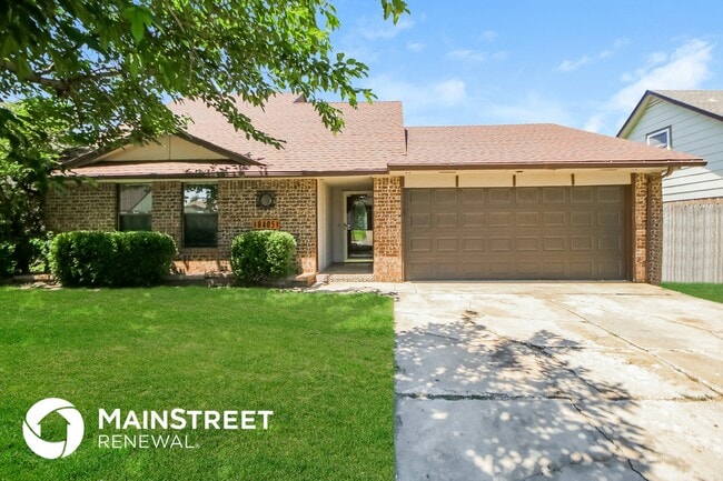 Building Photo - 8405 Bigwood Dr
