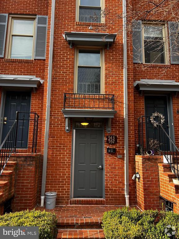 Building Photo - 549 Colecroft Ct