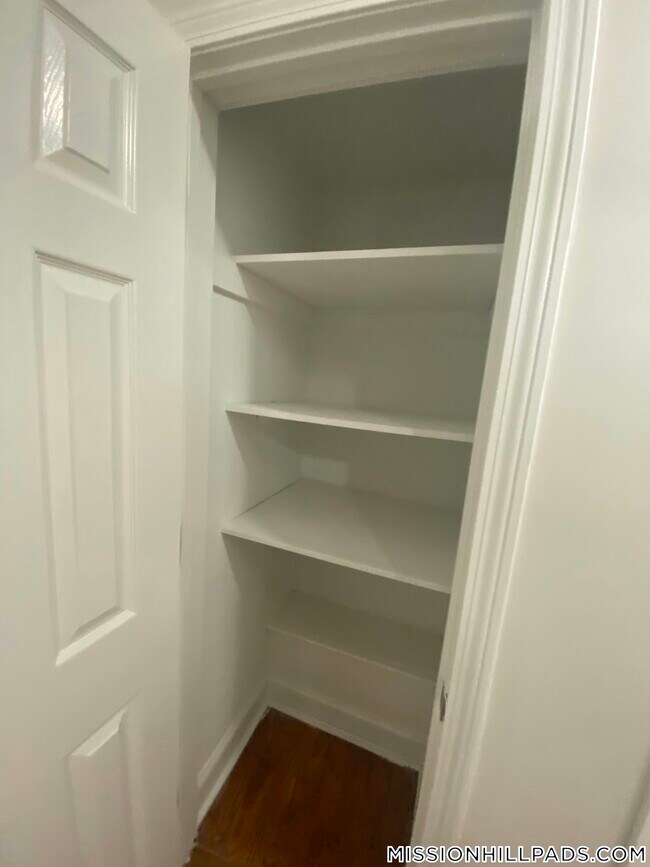 Foto del edificio - 184 Walnut Ave