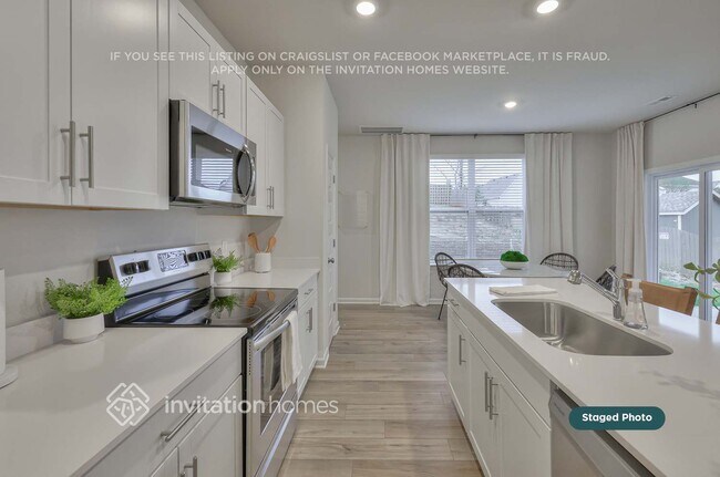 Foto del edificio - 1010 Legacy Ct