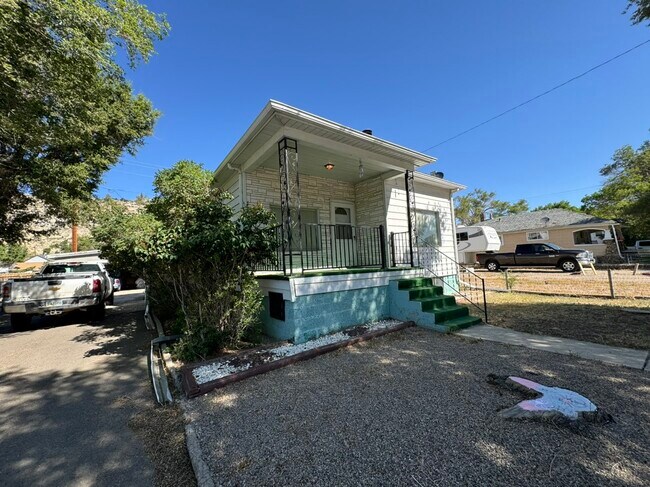 Foto del edificio - 812 Muir Ave