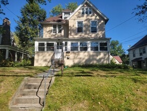 Building Photo - 118 Warrenton Ave