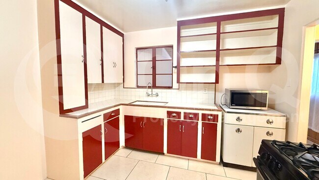 Foto del edificio - 208 W Glenrosa Ave