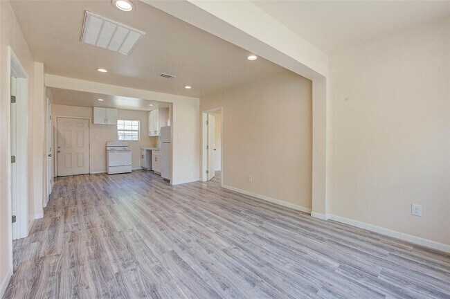 Foto del edificio - 8709 Knox St