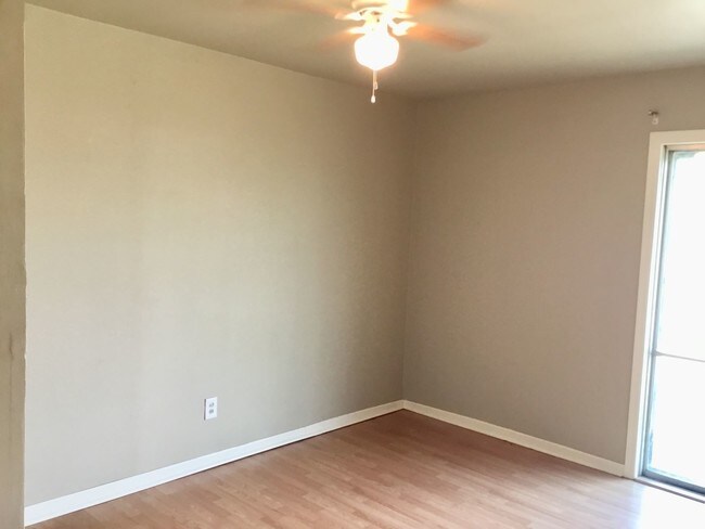 Building Photo - 3 br, 2 bath House - 873 SW 8th Street