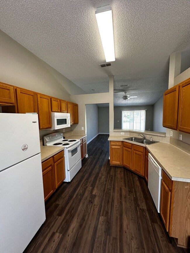 Building Photo - Tranquil Living in Yulee's Page Hill: Spac...
