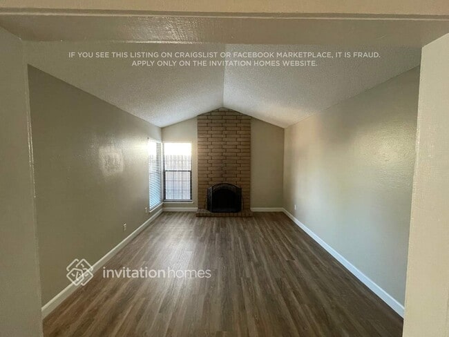 Building Photo - 9125 Clendenen Way