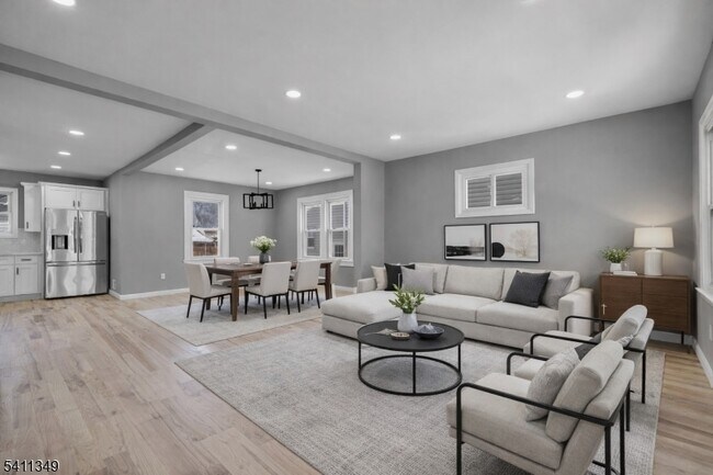 Foto del edificio - 2106 Whittier St