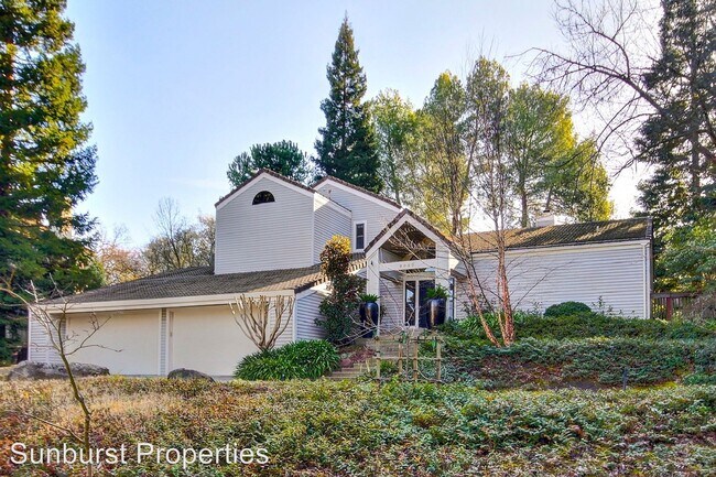 Building Photo - 3 br, 2.5 bath House - 5920 Trajan Dr.