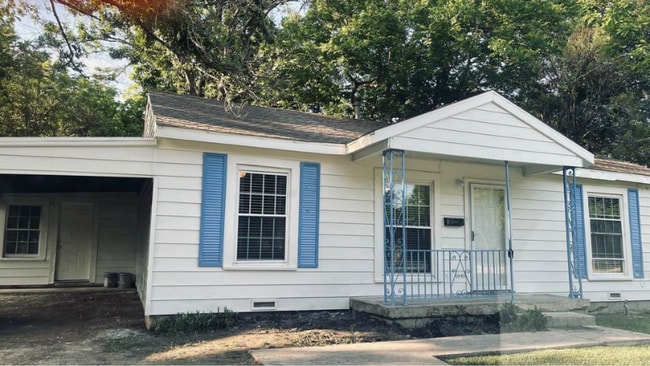 Photo - 321 Alexander Ave House