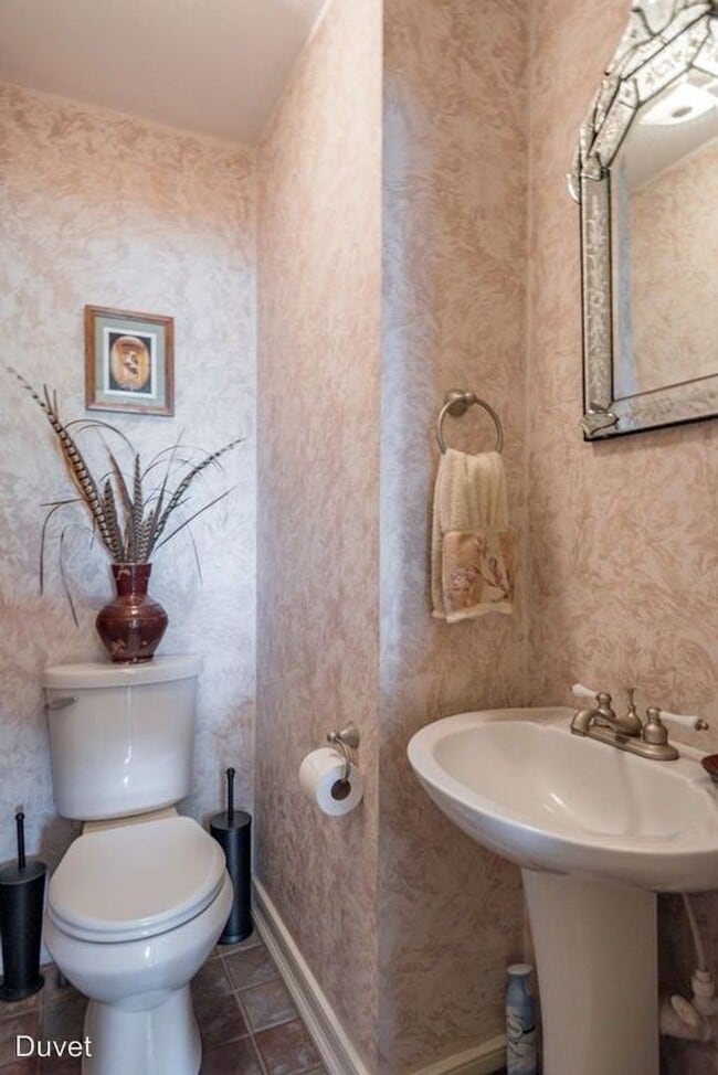 Building Photo - 5 br, 2.5 bath House - 16 Halsey Street