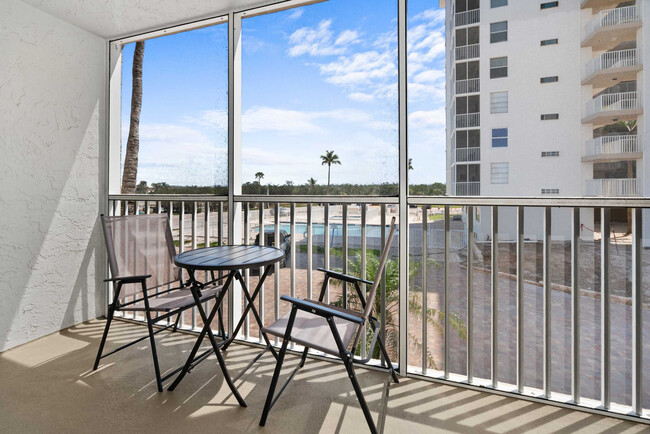 Foto del edificio - 5700 Bonita Beach Rd SW