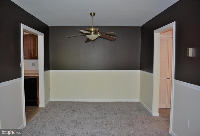Building Photo - 4413 Romlon St