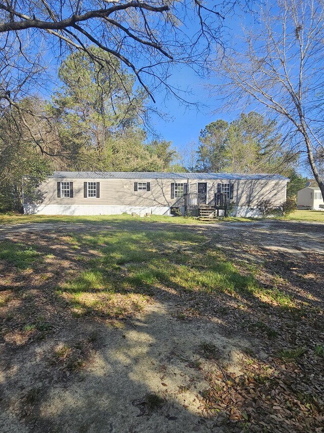 1527 Middlepen Rd SE, Orangeburg, SC 29115 House Rental in Orangeburg